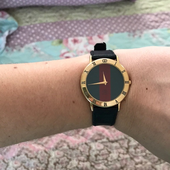 Gucci Accessories - Vintage Gucci women’s watch, GUC!